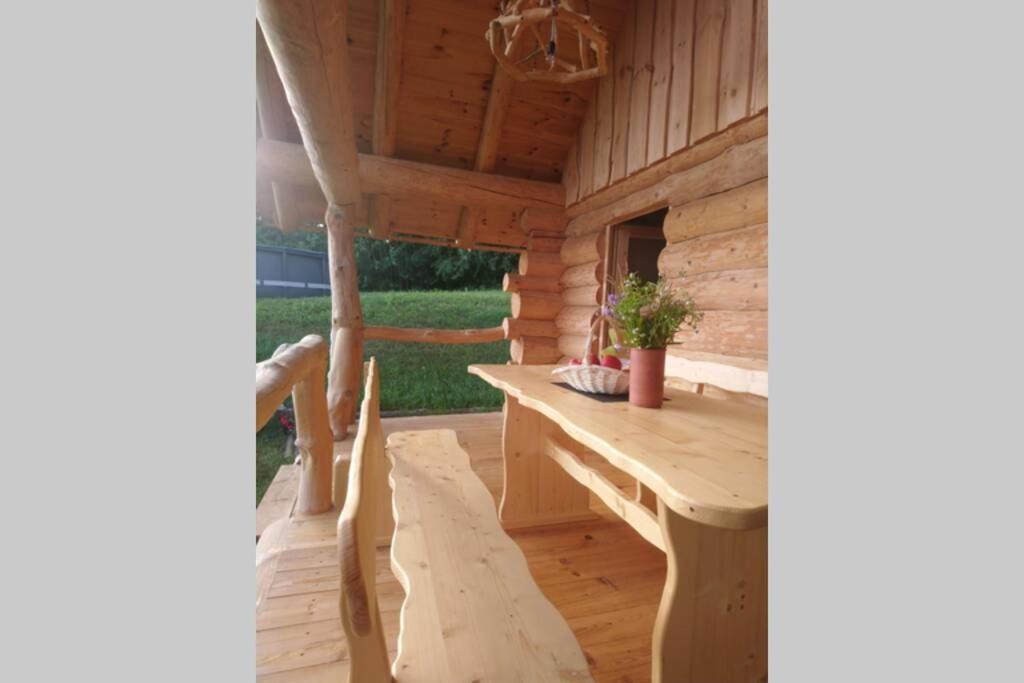 Hut At The Forest Male Brusnice ภายนอก รูปภาพ